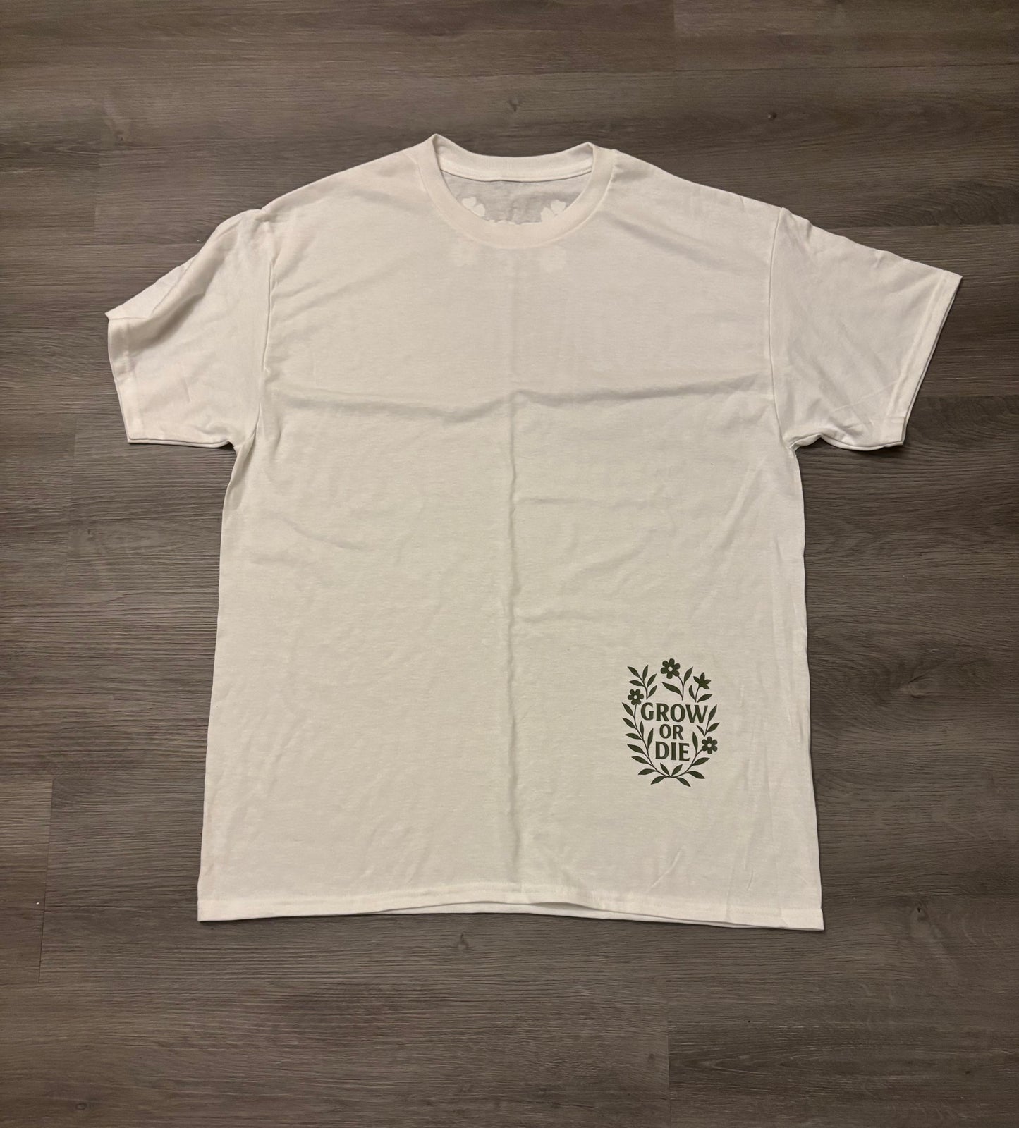 Grow or Die Minimal Crest Tee – White